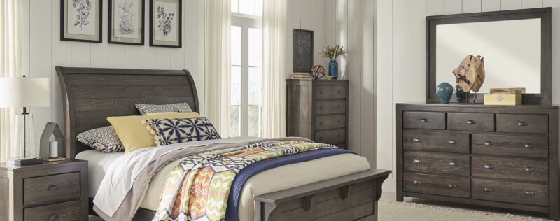 B679 Falcon Bluff Saddle Bedroom