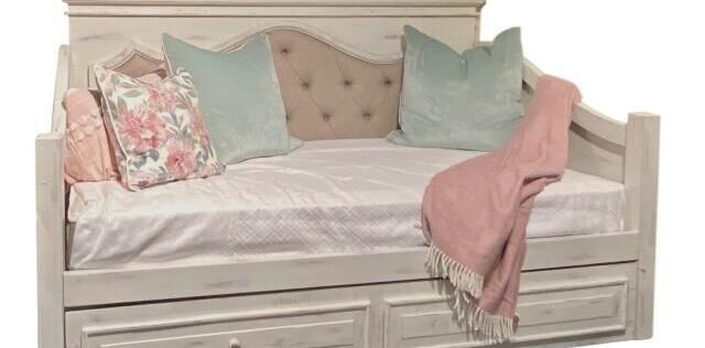 Chalet Nero White Padded Daybed