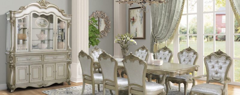 Monique Champagne Dining