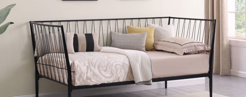 Richland Black Daybed